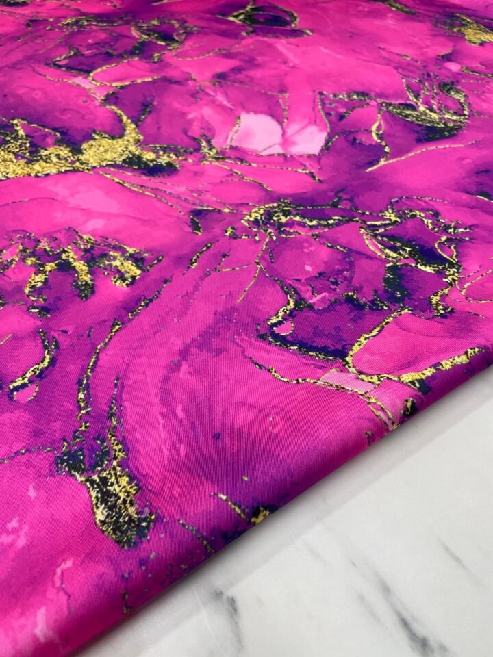 Pembe Mermer Desen Elbiselik Gömleklik Tivil Saten Kumaş