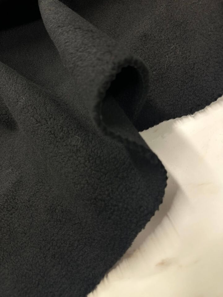 Kısa Tüy Siyah Pelüş Kumaş