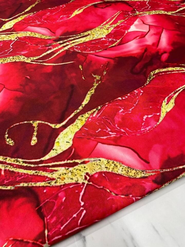 Kırmızı Mermer Desen Elbiselik Gömleklik Tivil Saten Kumaş