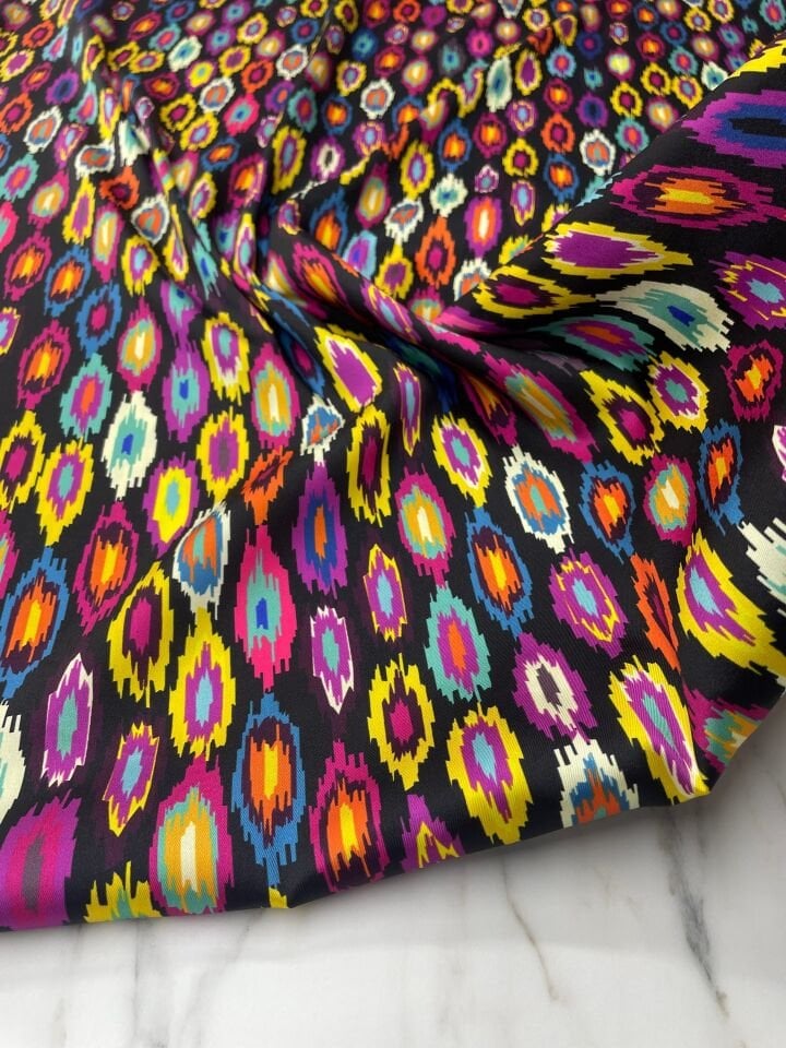 Renkli İkat Desen Elbiselik Gömleklik Tivil Saten Kumaş