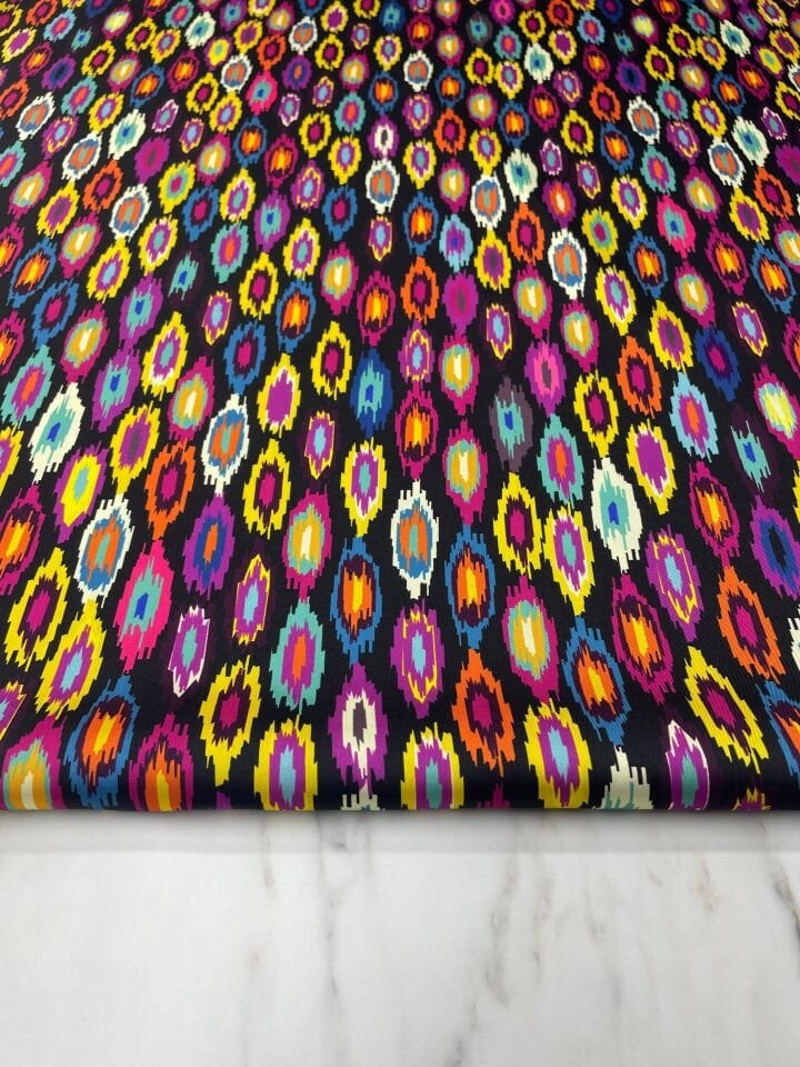 Renkli İkat Desen Elbiselik Gömleklik Tivil Saten Kumaş