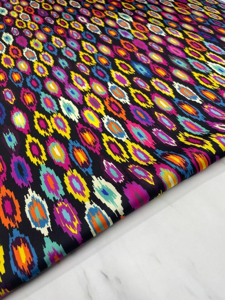 Renkli İkat Desen Elbiselik Gömleklik Tivil Saten Kumaş