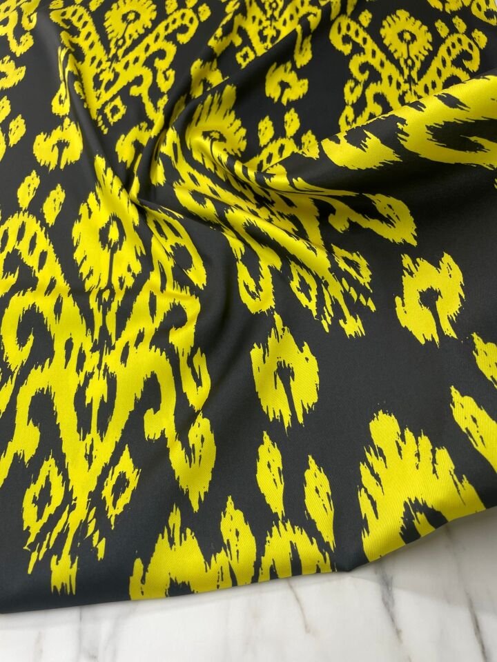 Sarı İkat Desen Elbiselik Gömleklik Tivil Saten Kumaş