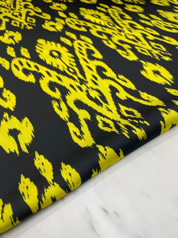 Sarı İkat Desen Elbiselik Gömleklik Tivil Saten Kumaş