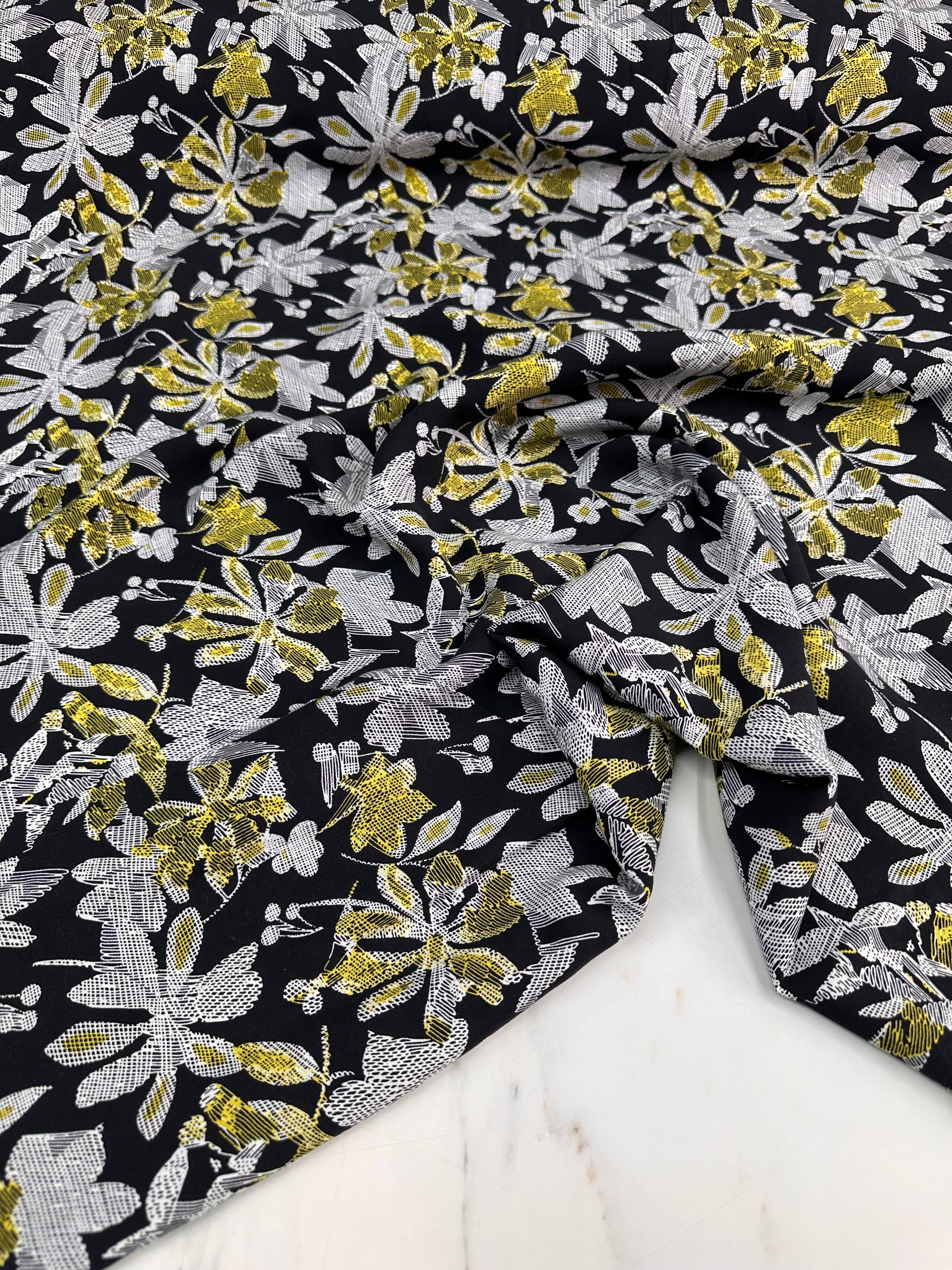 Nez Çiçegi Desen Elbiselik Şalvarlık Viskon Kumaş