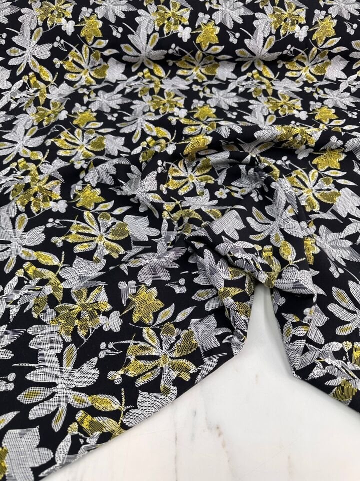 Nez Çiçegi Desen Elbiselik Şalvarlık Viskon Kumaş