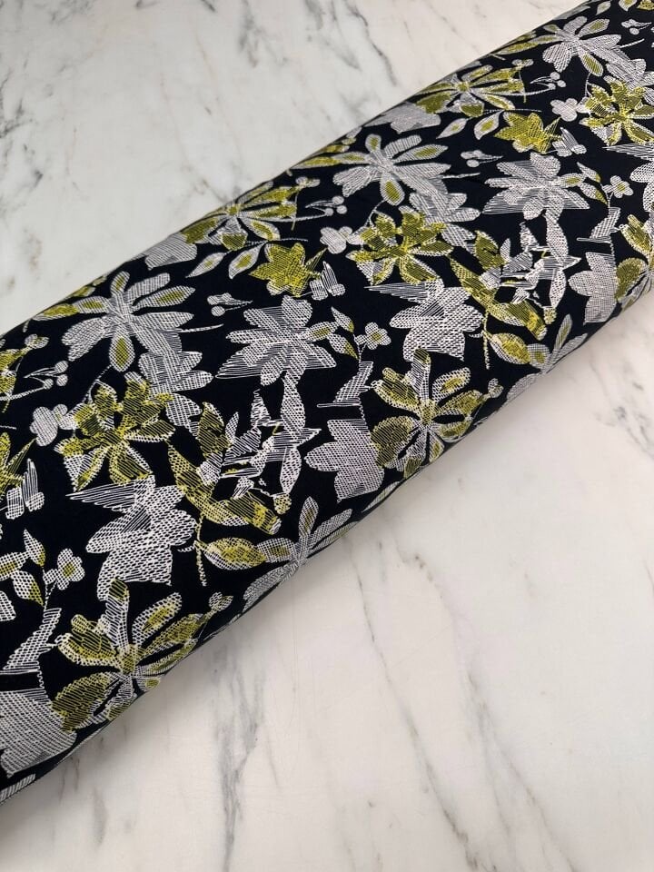 Nez Çiçegi Desen Elbiselik Şalvarlık Viskon Kumaş