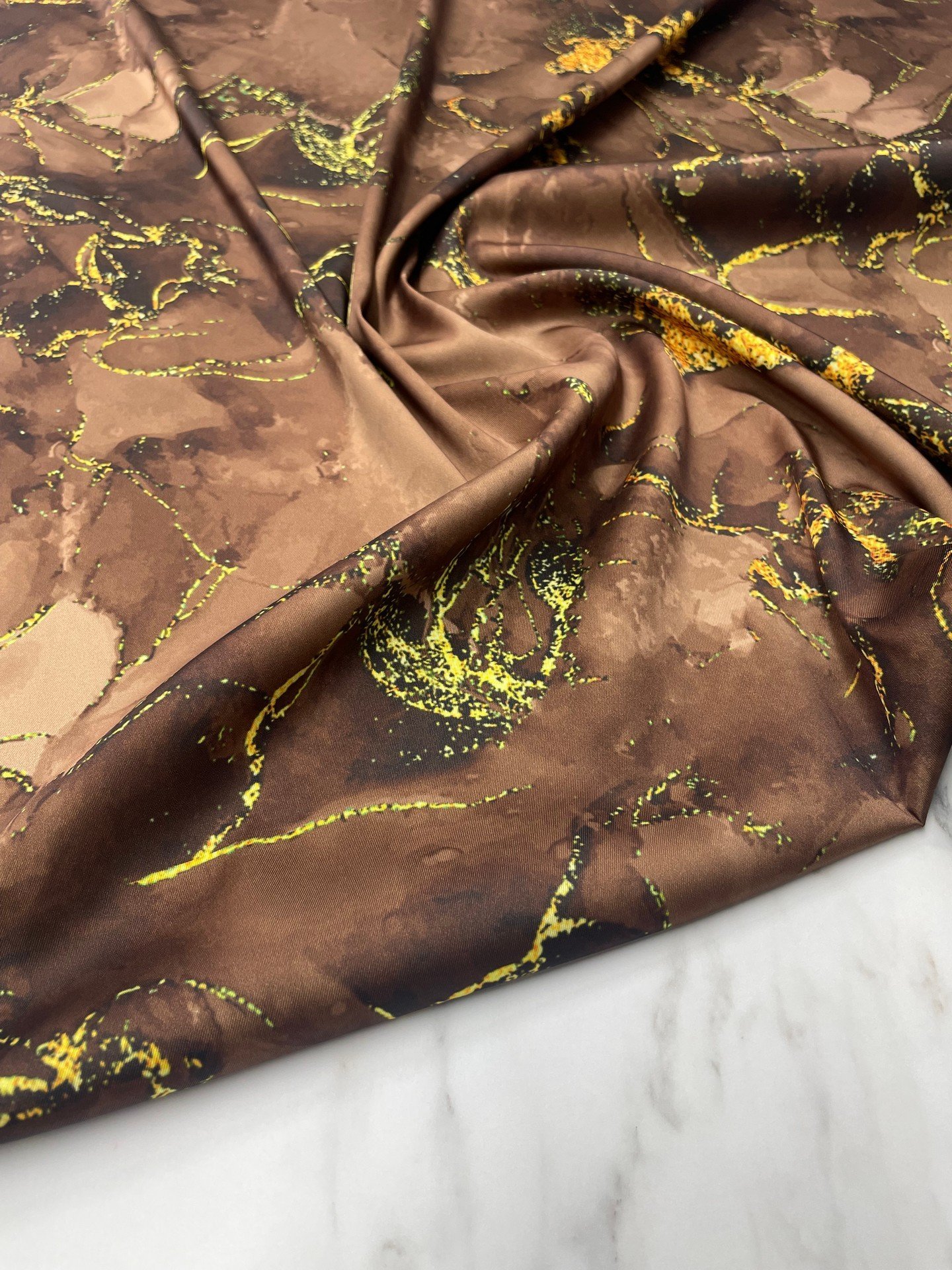 Kahverengi Mermer Desen Elbiselik Gömleklik Tivil Saten Kumaş