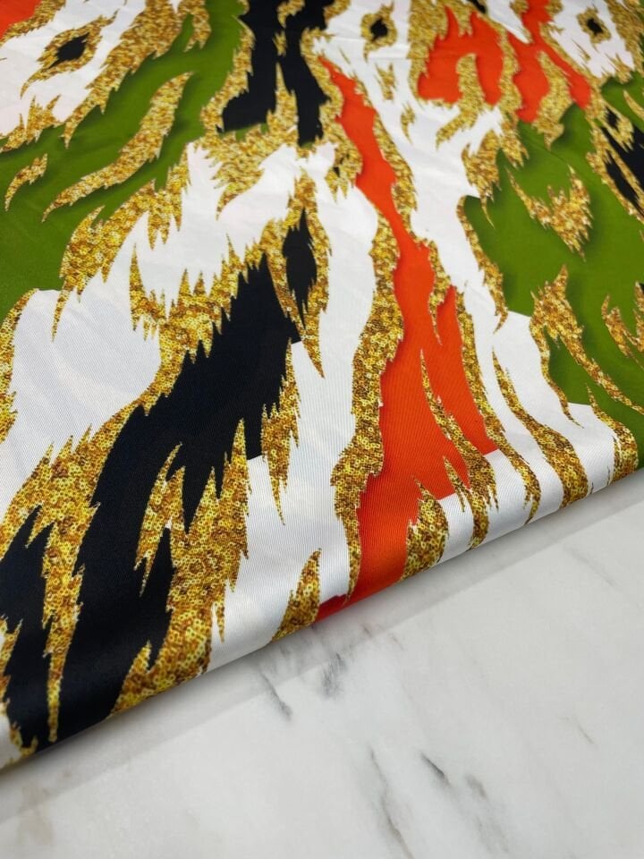 Leonarda Desen Elbiselik Gömleklik Tivil Saten Kumaş