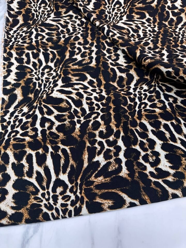Leopar Desen Elbiselik Şalvarlık Viskon Kumaş