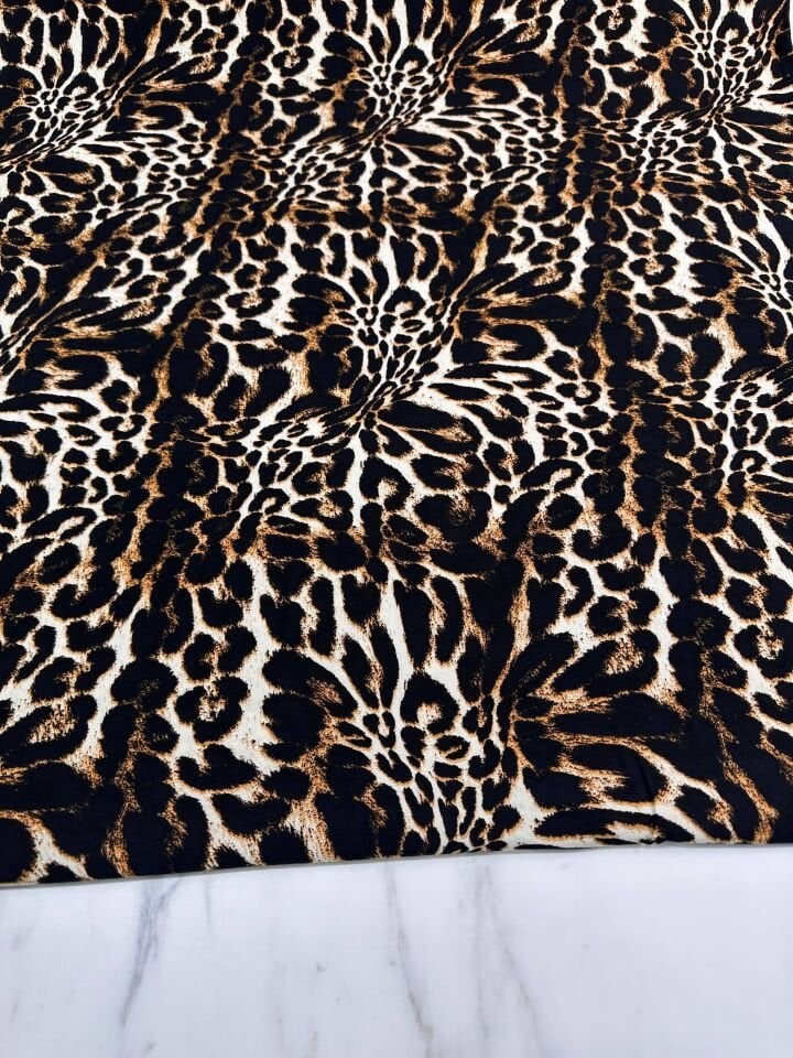 Leopar Desen Elbiselik Şalvarlık Viskon Kumaş