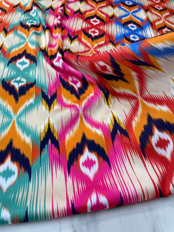 Renkli İkat Desen Elbiselik Gömleklik Tivil Saten Kumaş