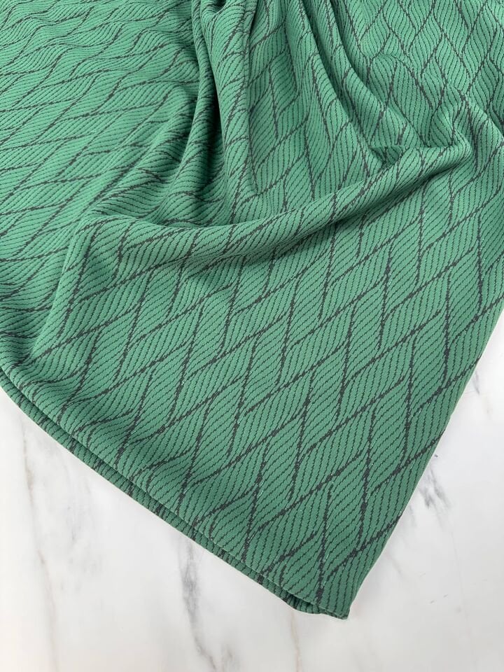 Yeşil Renk Örme Desenli Elbiselik Kumaş