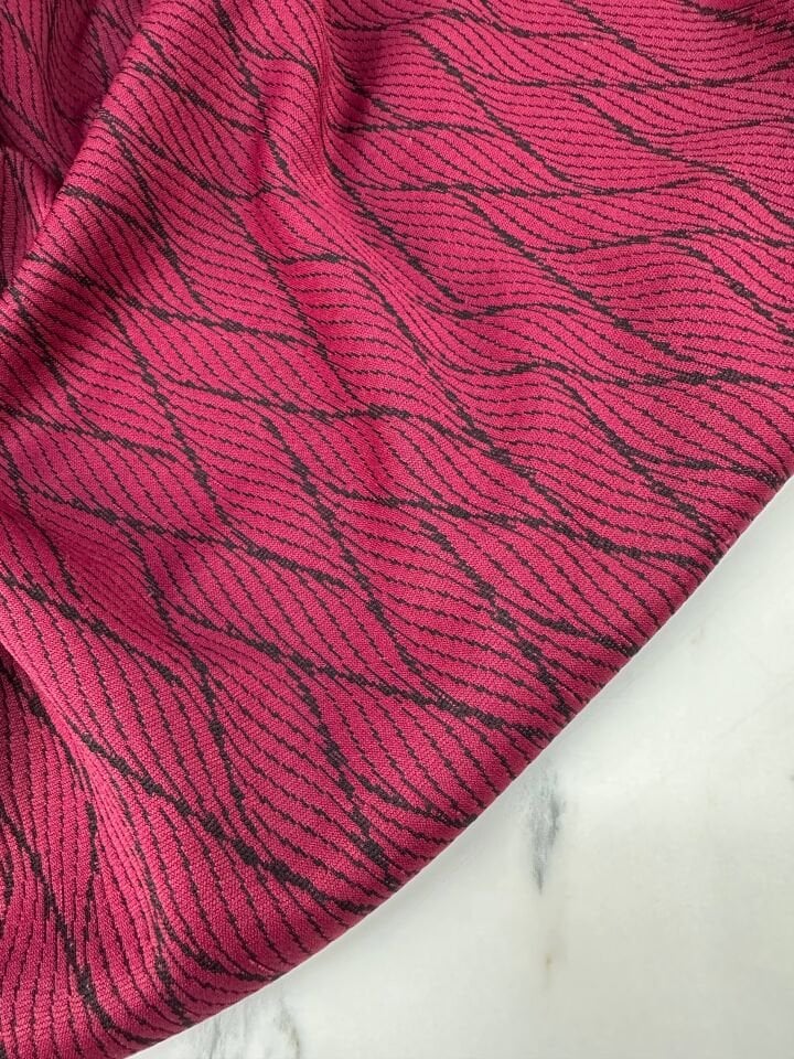 Bordo Renk Desenli Elbiselik Örme Kumaş
