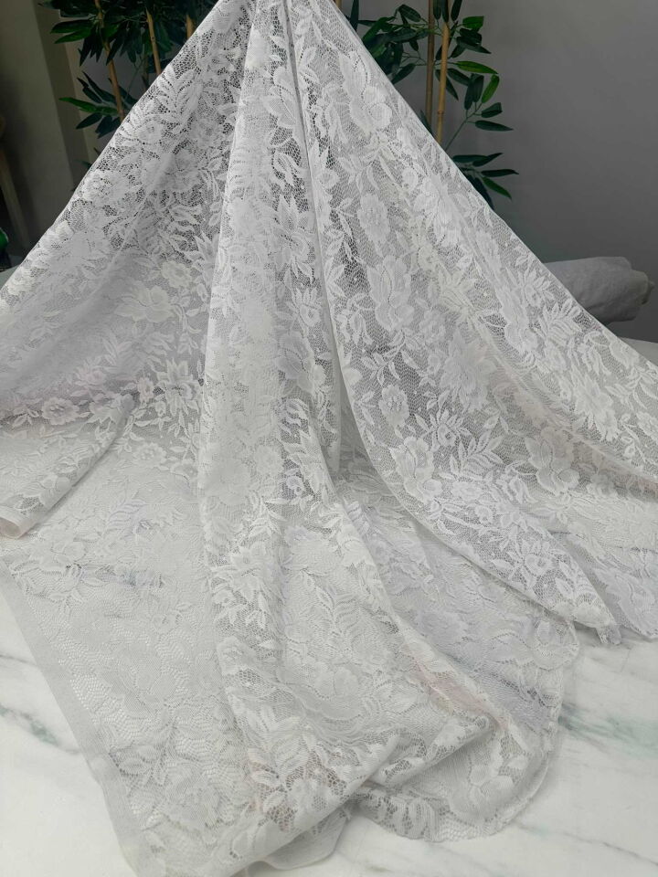 Ekru Motif Desen Lez Dantel