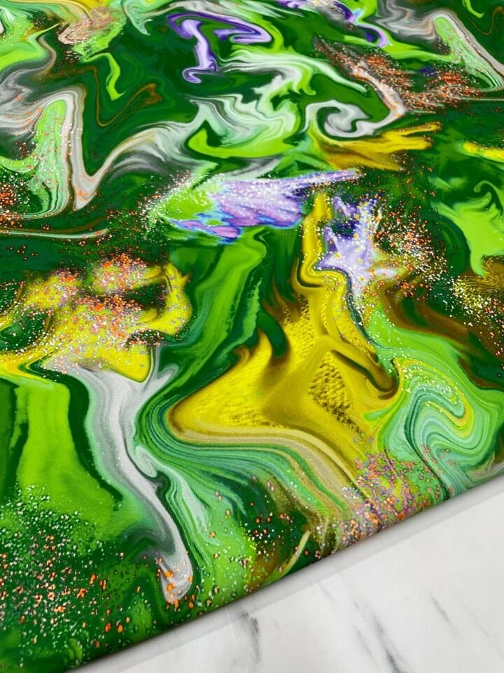 Yeşil Hipnosis Desen Elbiselik Gömleklik Tivil Saten Kumaş