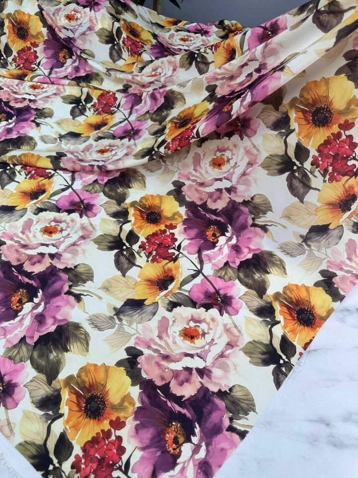 Efe Gülü Krep Kumaş