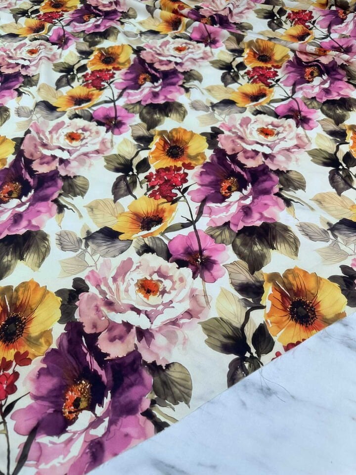 Efe Gülü Krep Kumaş