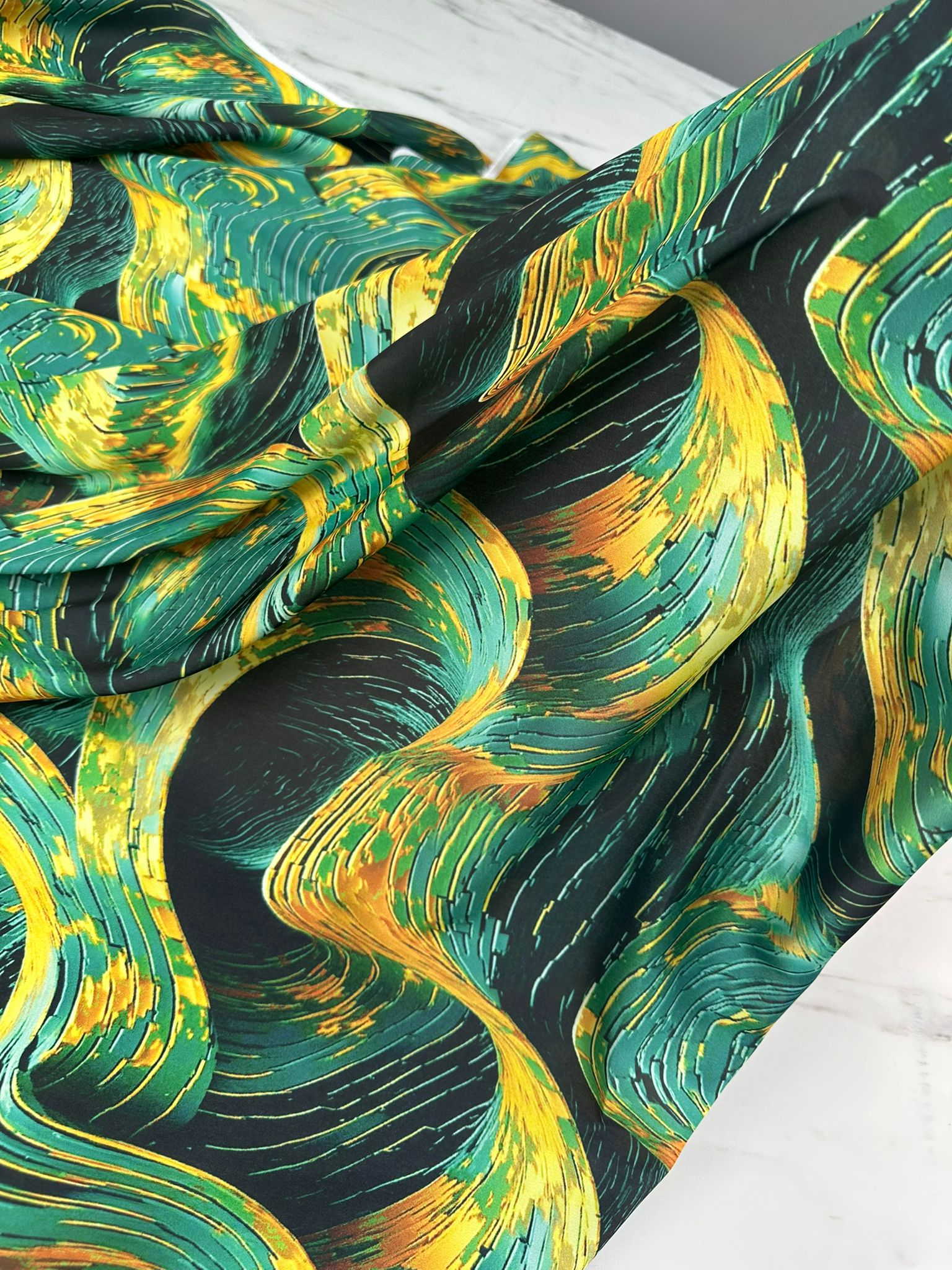 Veleora İpek Saten Kumaş