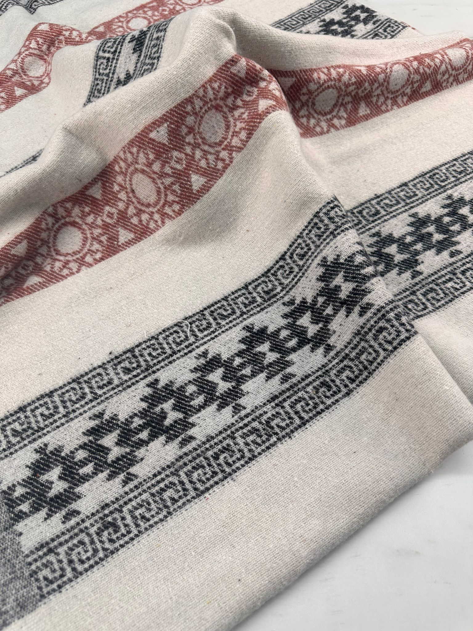 Otantik Desen Akrilik Kışlık Kumaş Etek Ceket Elbise