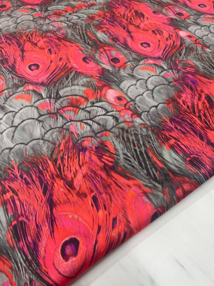 Kırmızı Tavus Tüyü Desen Elbiselik Gömleklik Tivil Saten Kumaş