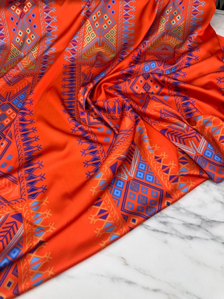 Fantazi Desen Elbiselik Gömleklik İpek Saten Kumaş