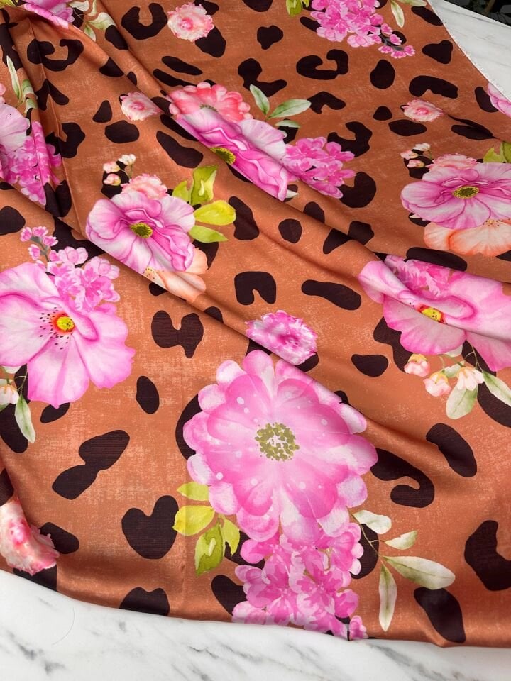 Leopar Gülü Desen Elbiselik Gömleklik İpek Saten Kumaş