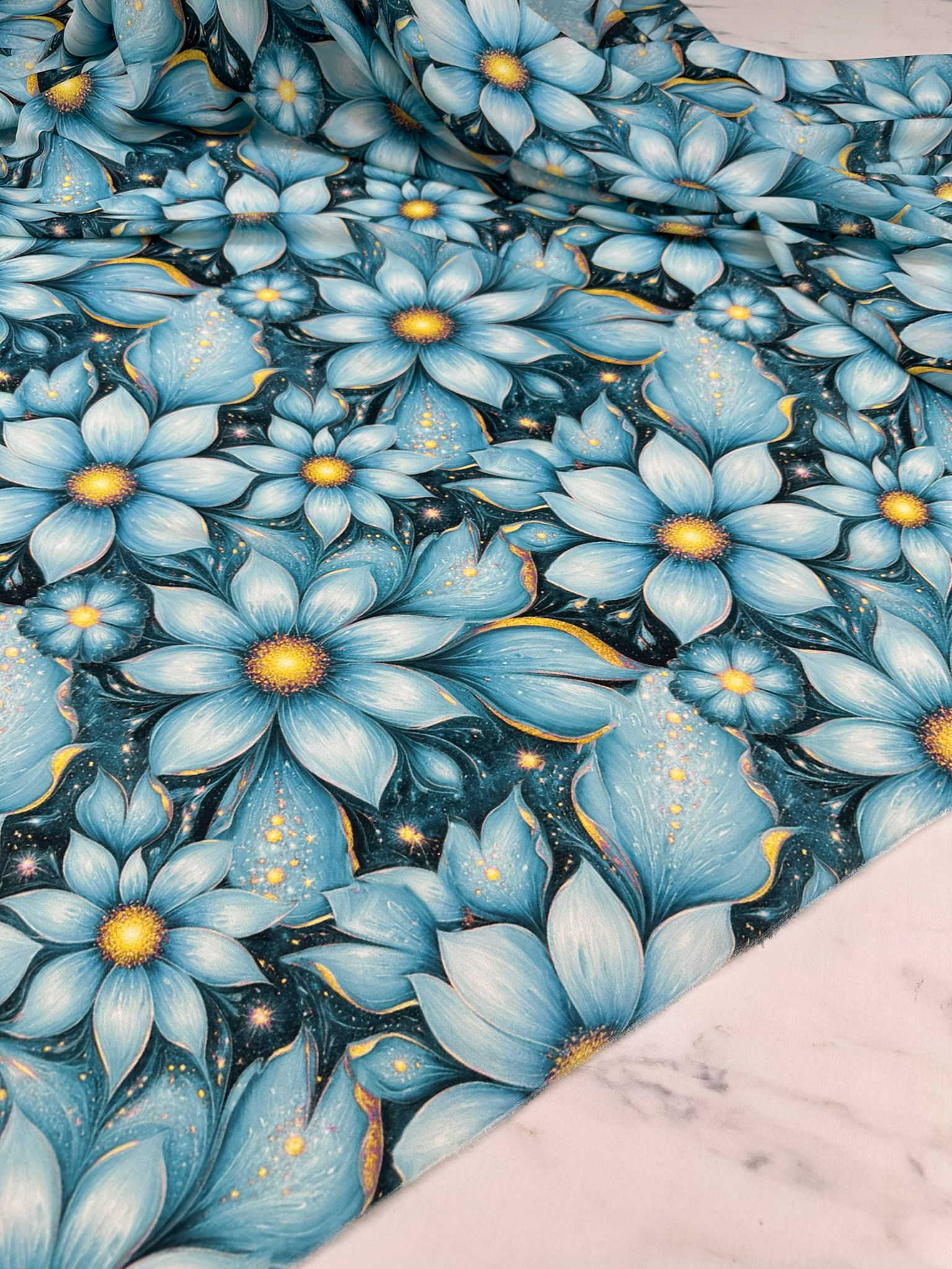 Gök Zambak Desen Krep Kumaş