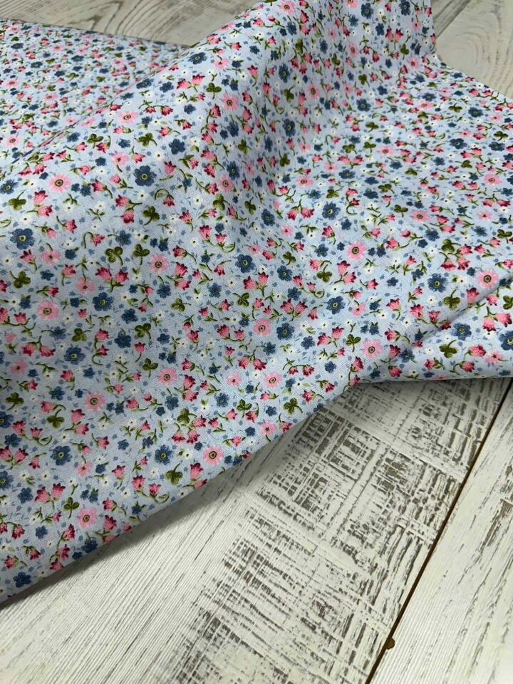 Çiçek Desen 1.60  Poplin