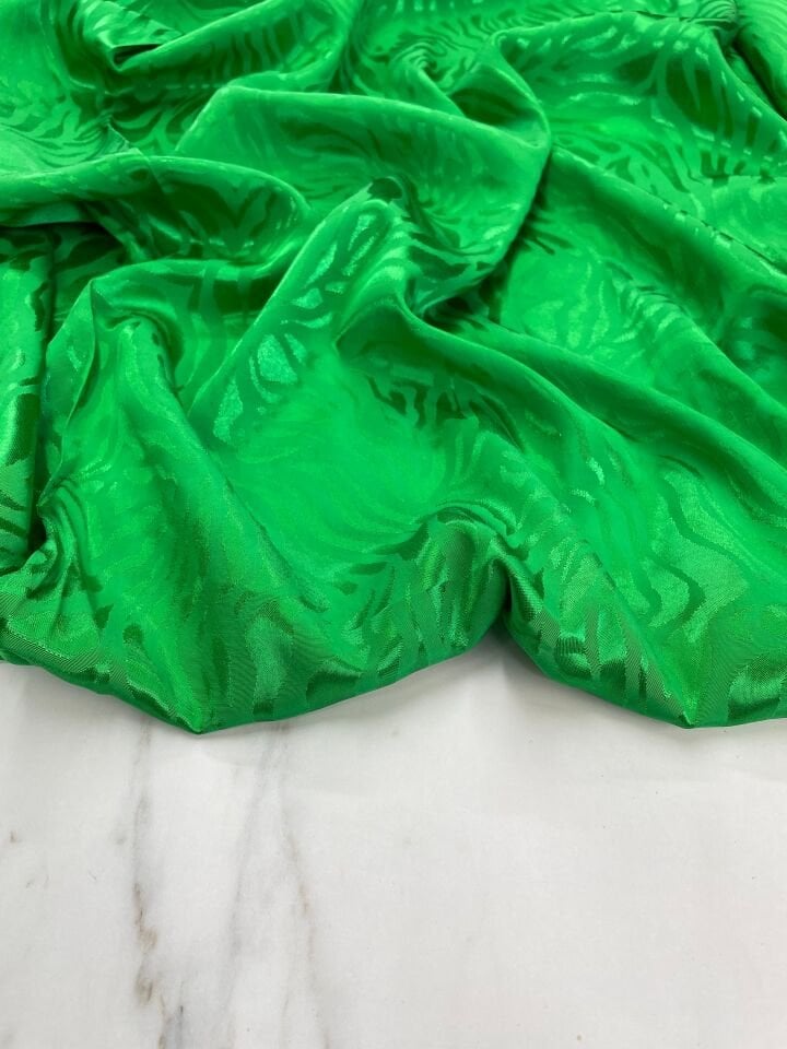 Yeşil Zebra Desen Elbiselik Jakar Kumaş