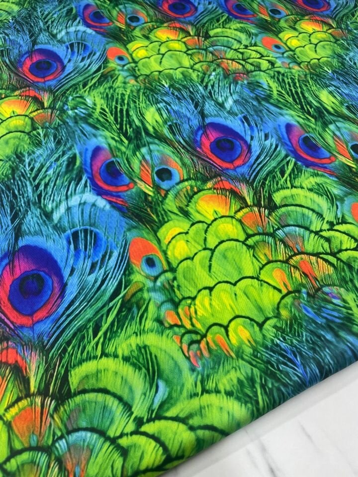 Yeşil Tavus Tüyü Desen Elbiselik Gömleklik Tivil Saten Kumaş