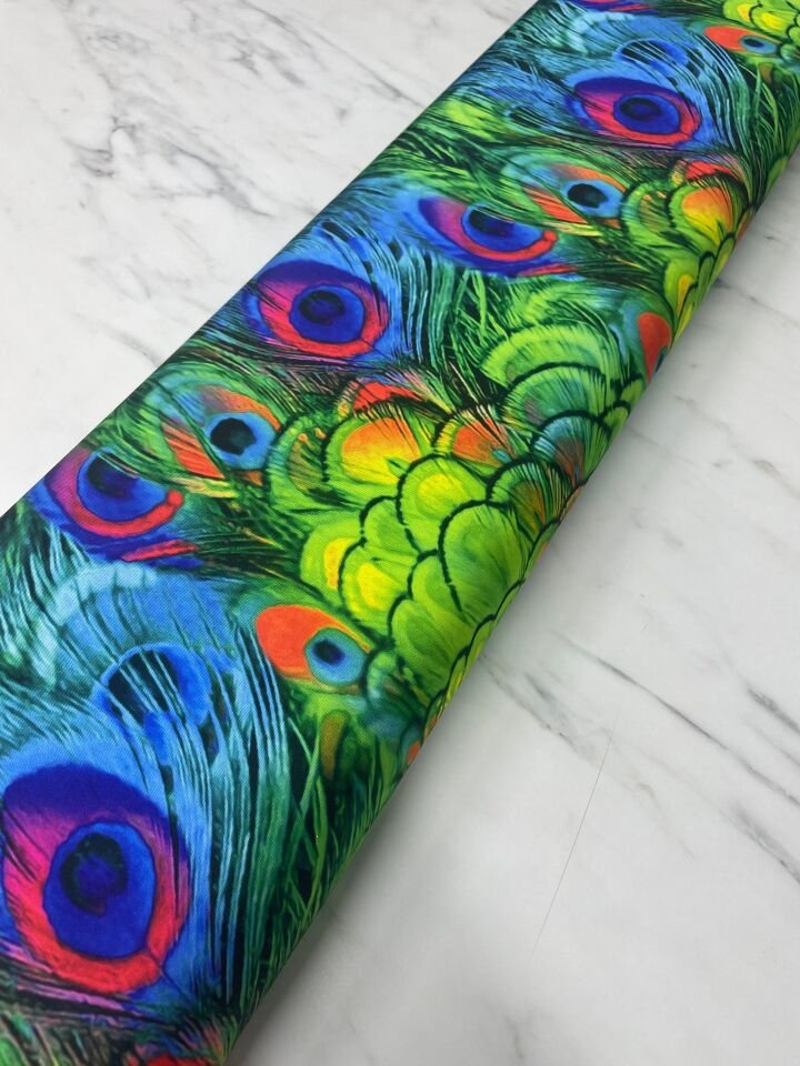 Yeşil Tavus Tüyü Desen Elbiselik Gömleklik Tivil Saten Kumaş