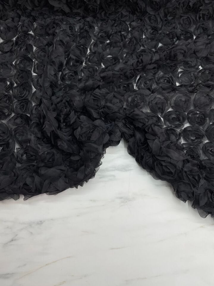 Siyah Tül Üstü Gül Desen Abiyelik Ceketlik Kumaş