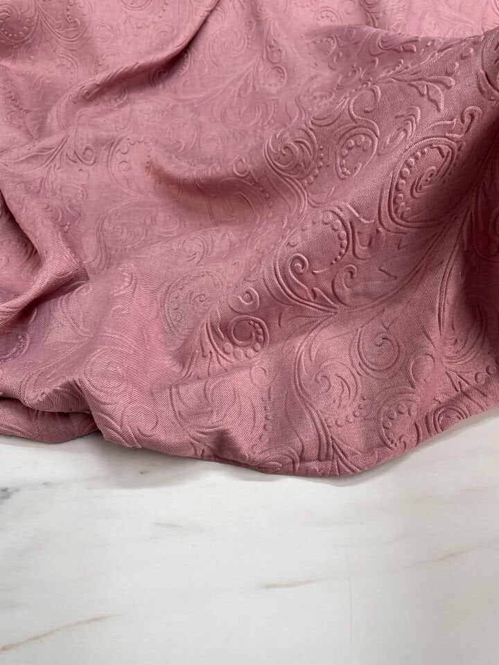 Pembe Kabartma Desenli Eteklik Ceketlik Elbiselik Keten Kumaş