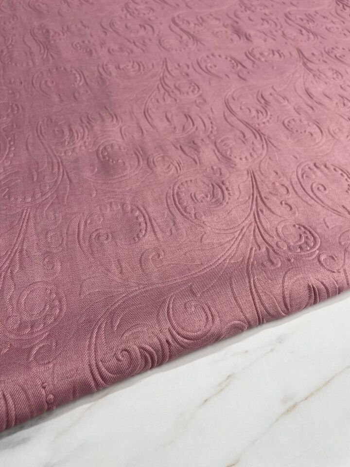 Pembe Kabartma Desenli Eteklik Ceketlik Elbiselik Keten Kumaş