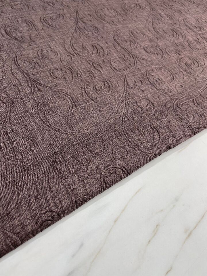 Kahverengi Kabartma Desenli Eteklik Ceketlik Elbiselik Keten Kumaş