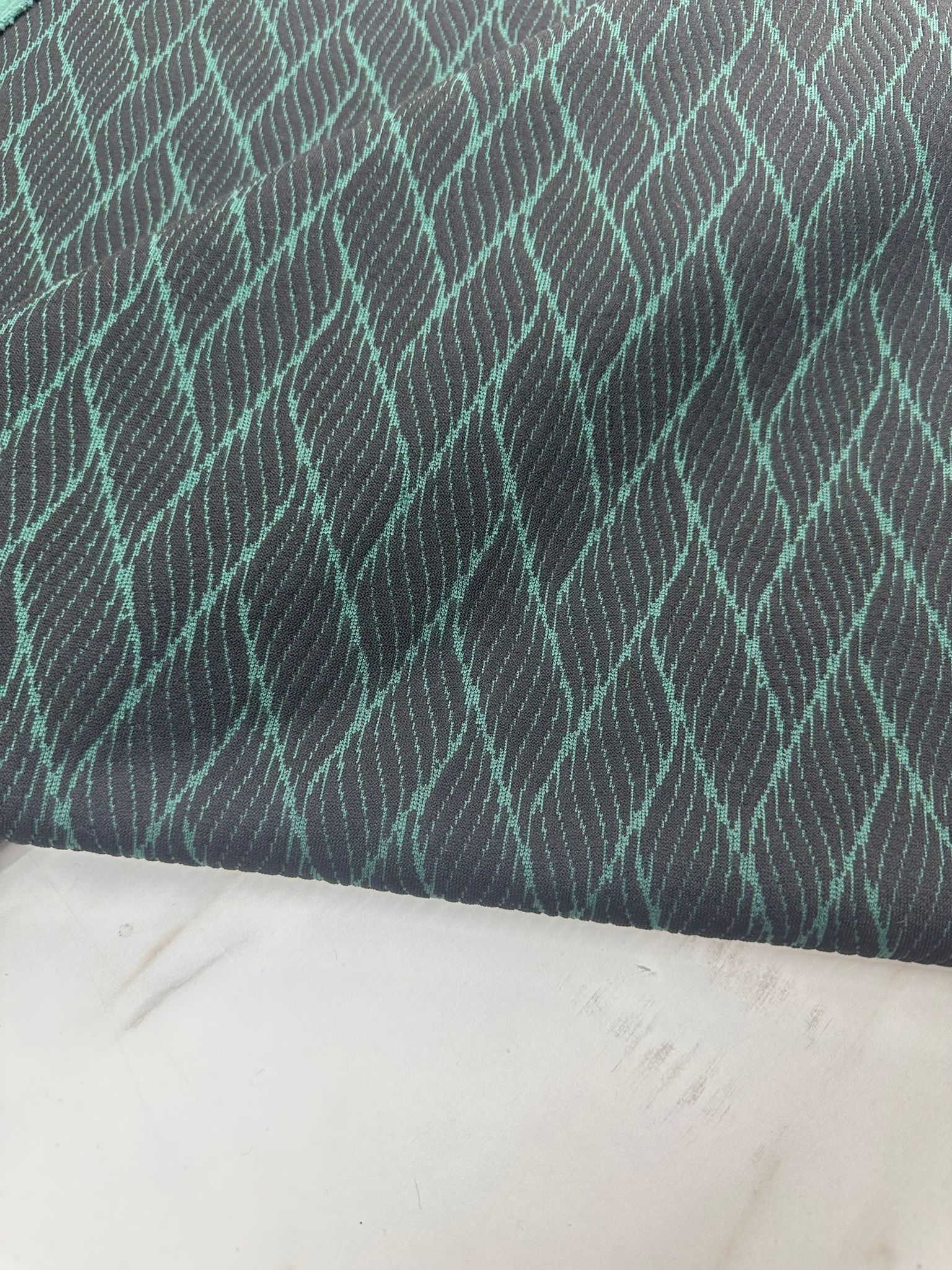 Siyah Yeşil Desenli Örme Kumaşımız Elbise Etek Ceket Tunik