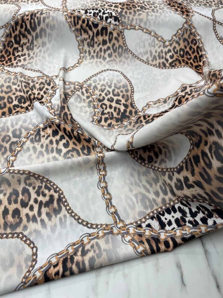 Zincir Detaylı Leopar Desen Elbiselik Gömleklik Krep Kumaş