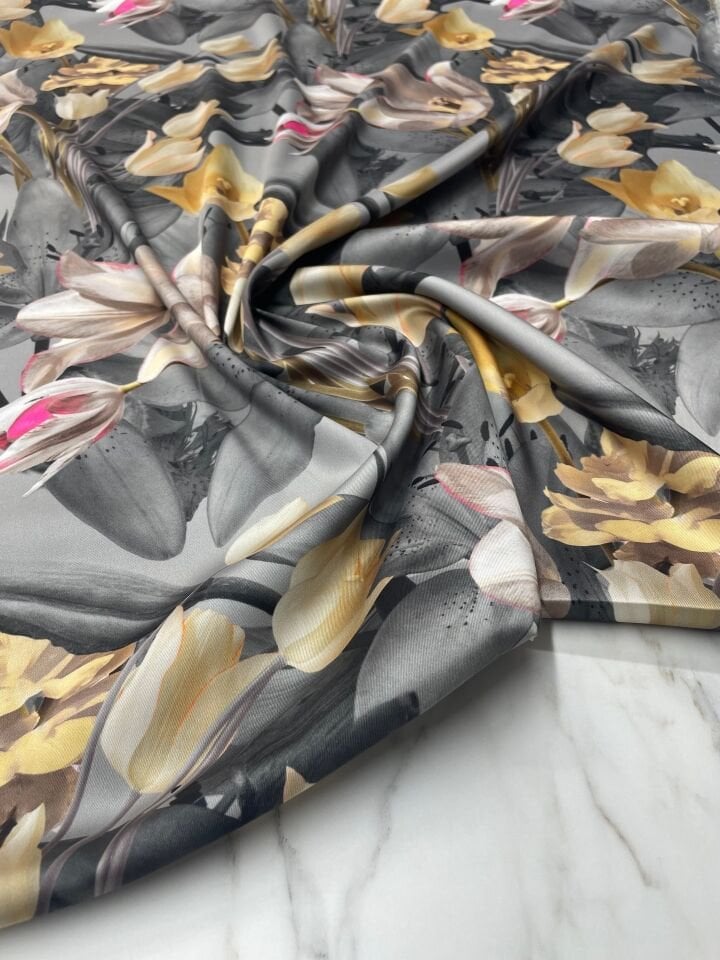 Çuha Çiçeği Desen Elbiselik Gömleklik Tivil Saten Kumaş