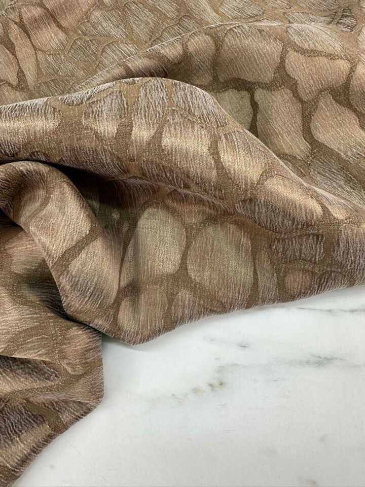 Helsini Kupra Gül İpek Kumaş