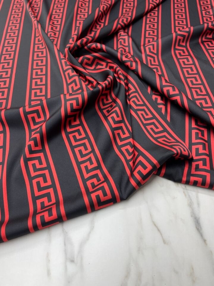 Kırmızı Yunan Motifleri Desen Elbiselik Gömleklik Tivil Saten Kumaş