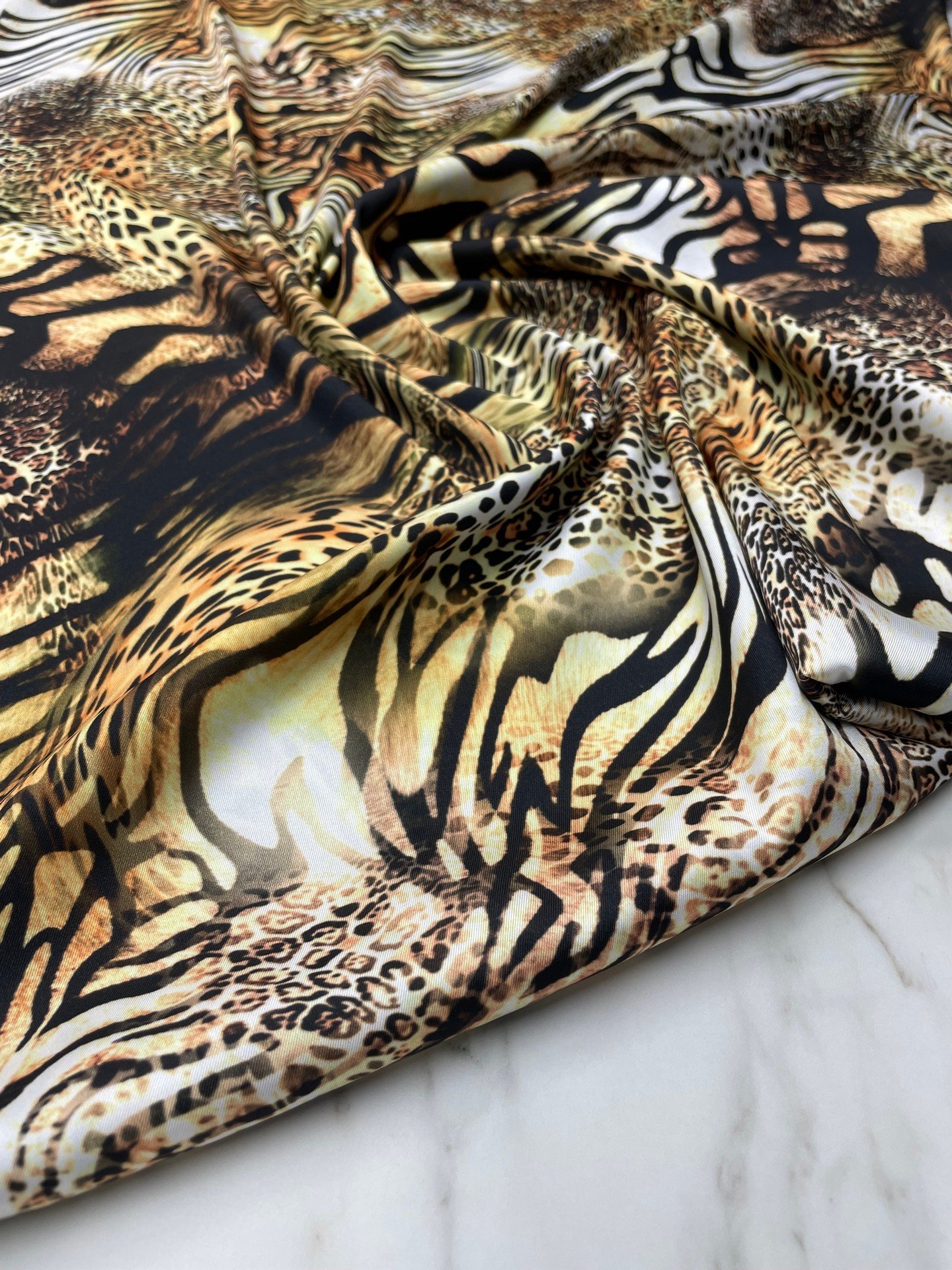 Kaplan Desen Elbiselik Gömleklik Tivil Saten Kumaş