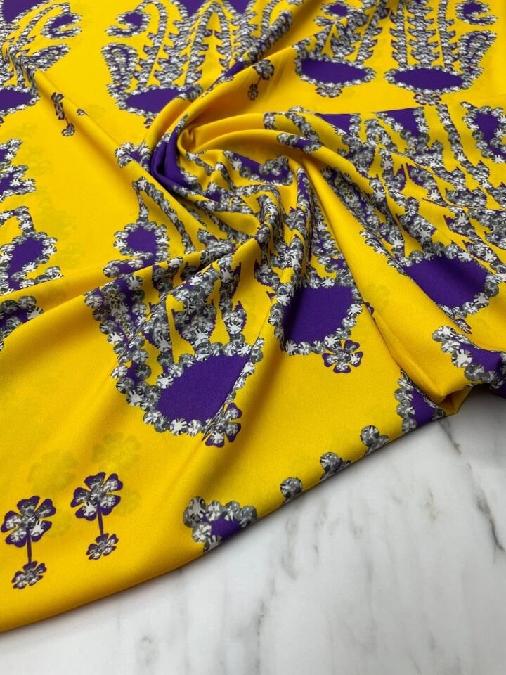 Sarı İkatlı Desen Elbiselik Gömleklik Tivil Saten Kumaş