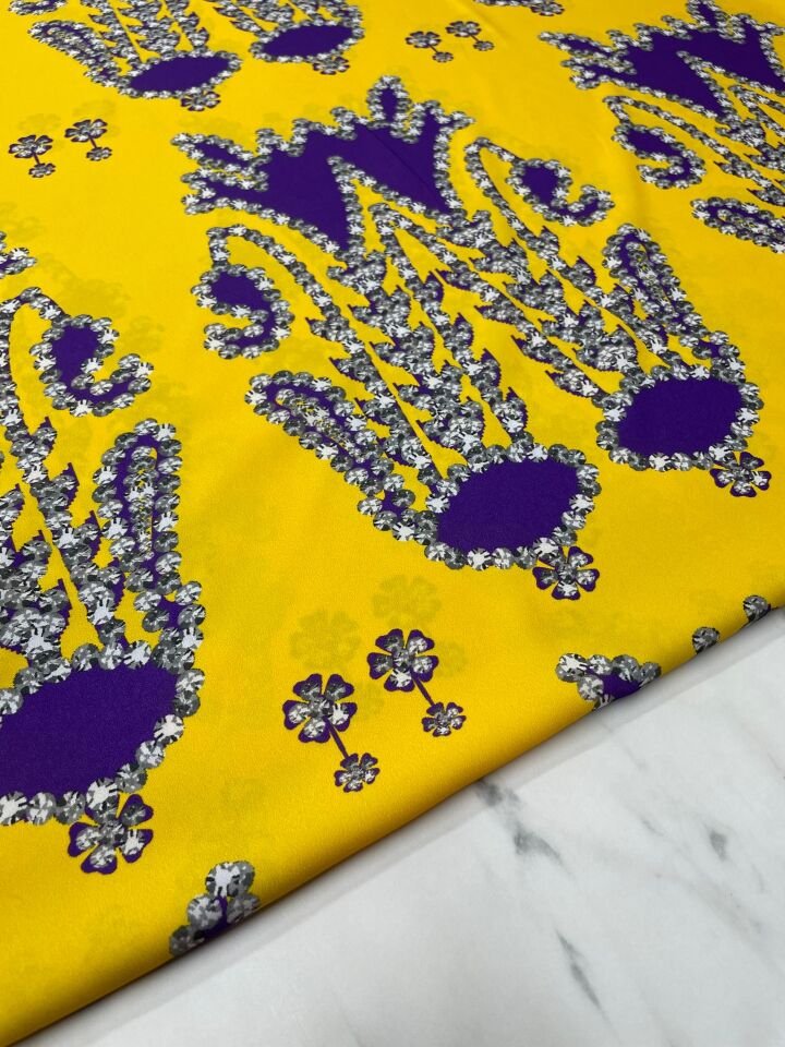 Sarı İkatlı Desen Elbiselik Gömleklik Tivil Saten Kumaş