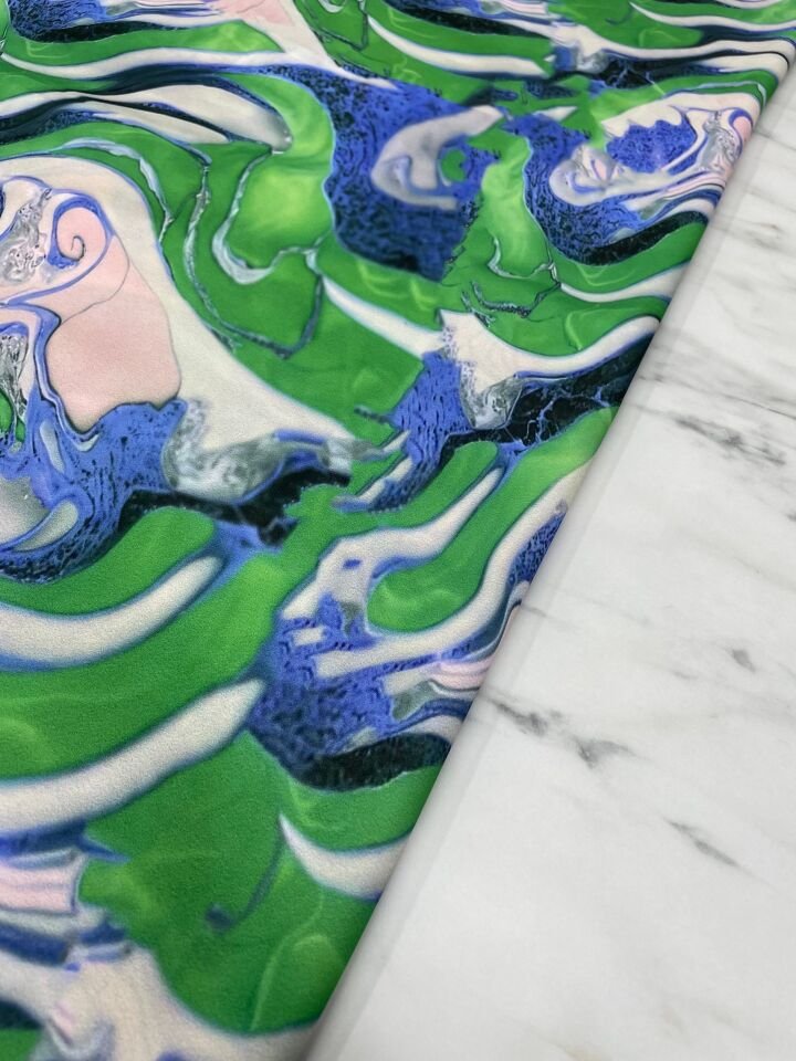 Yeşil Hipnoz Desen Elbiselik Gömleklik Krep Kumaş