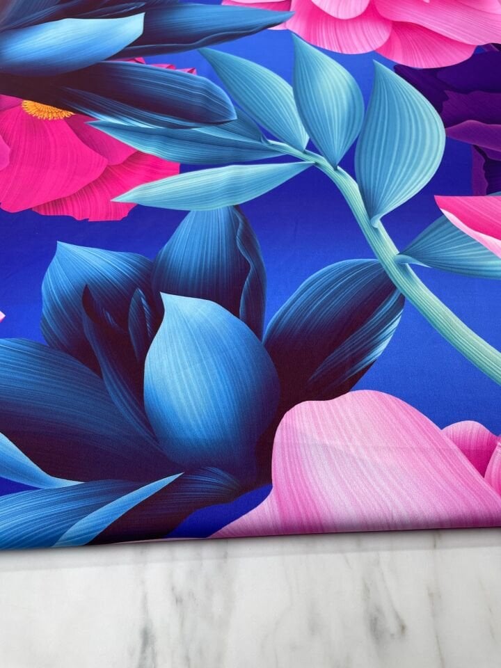 Büyük Çiçek Desen Elbiselik Gömleklik Krep Kumaş