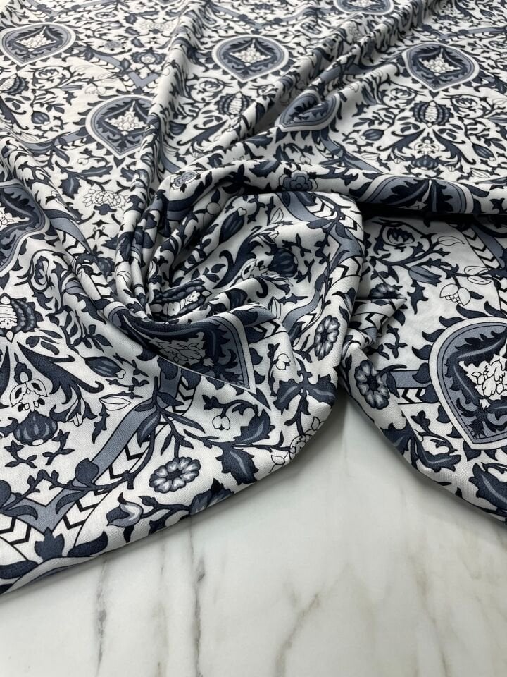 İkat Desen Yüzde Yüz Pamuklu Elbiselik Viskon