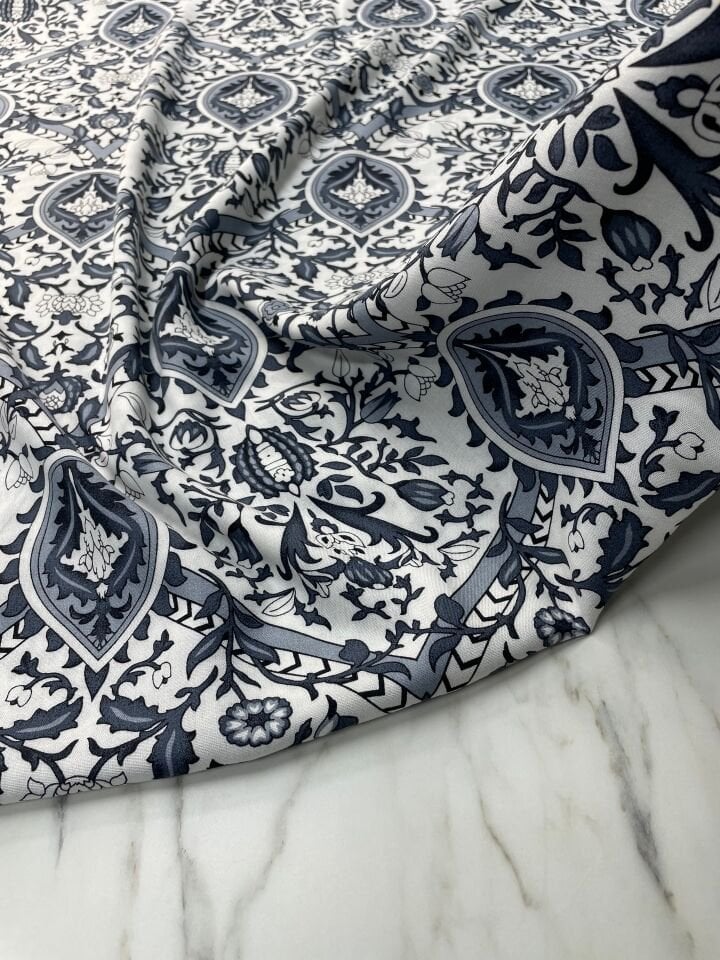 İkat Desen Yüzde Yüz Pamuklu Elbiselik Viskon