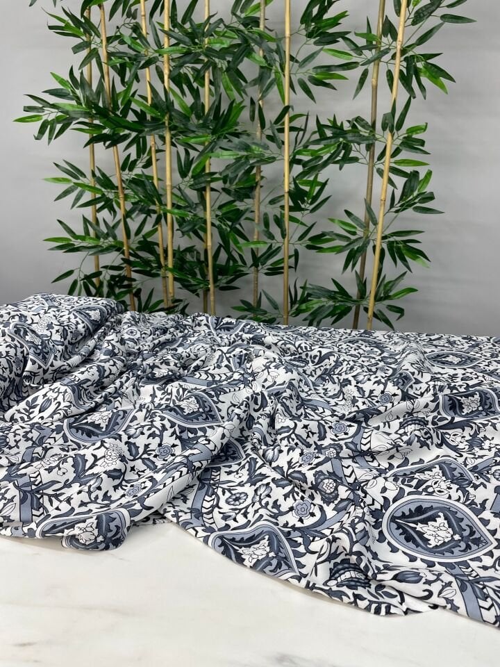 İkat Desen Yüzde Yüz Pamuklu Elbiselik Viskon