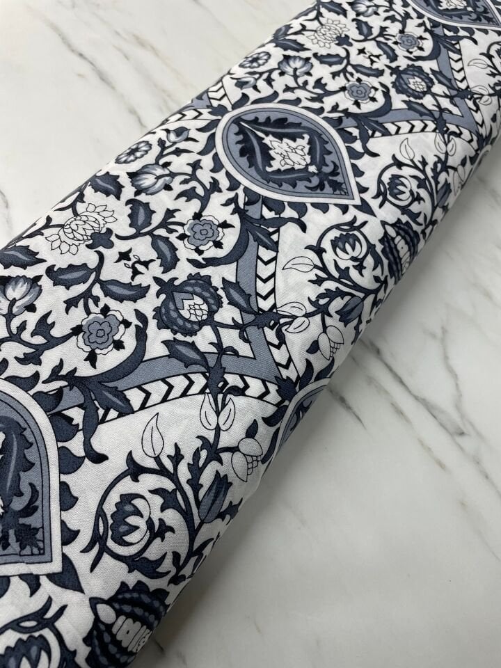 İkat Desen Yüzde Yüz Pamuklu Elbiselik Viskon